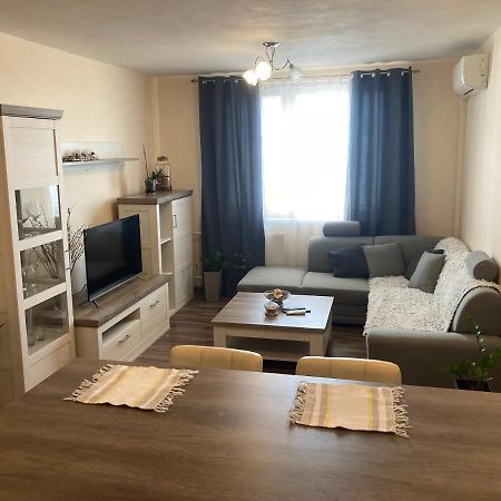 2 Rooms Apartment In Michalovce Luaran gambar